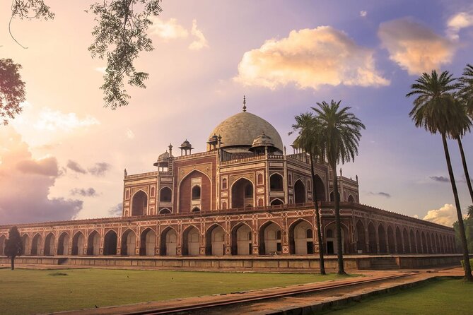 1 Day Delhi and 1 Day Agra Tour by Car - All inclusive Tour - New Delhi’s grand avenues and memorials