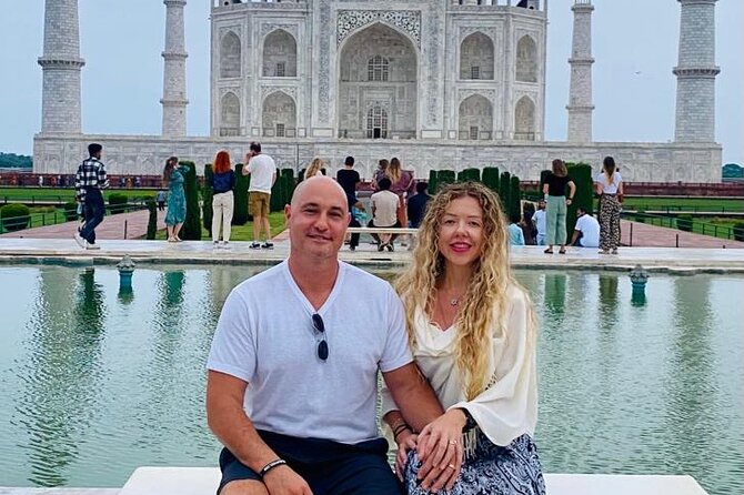 1 day Luxury Sunrise Taj Mahal Tour by Private Car - The private drive from Delhi, Gurugram, or Faridabad