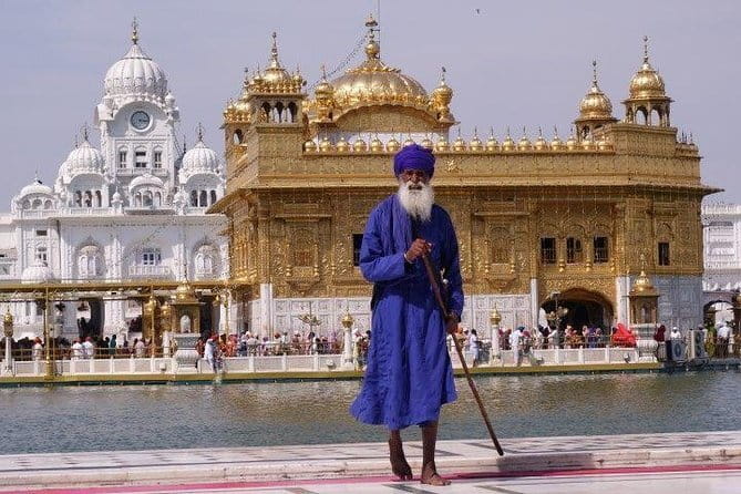 1-Day Trip to Golden Temple,Amritsar from Delhi with Both side Commercial Flight - Lunch at 1pm, with the bill separate