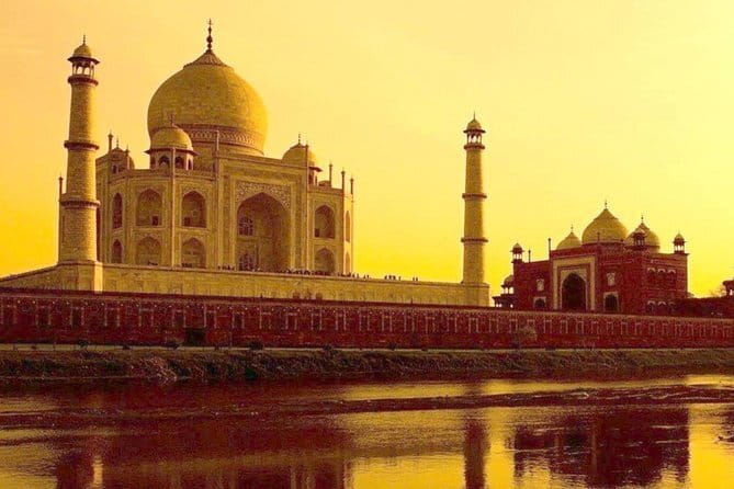 1-Day Trip to Golden Temple,Amritsar from Delhi with Both side Commercial Flight - The India-Pakistan border ceremony