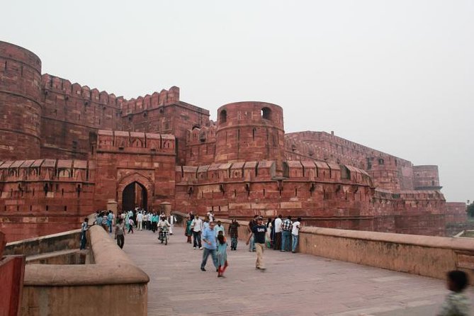 1-Day Trip to The Taj Mahal, Agra from Delhi by Super-fast Train - Seeing the Taj Mahal in a two-hour visit