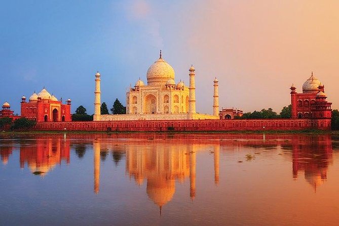1-Day Trip to The Taj Mahal and Agra from Delhi - Walking through Agra Fort after lunch