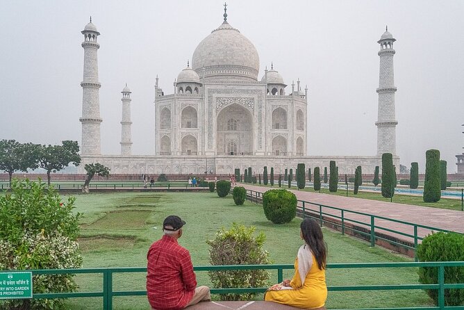 14 Days Golden Triangle with Wildlife Safari & Heritage Rajasthan - Jaipur puts palaces, science, and street views together