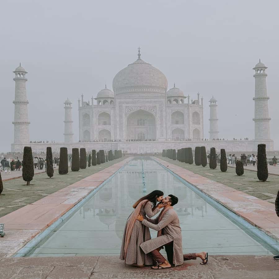 2 Day All Inclusive Taj Mahal & Agra City Tour From Banglore - Flying from Bangalore to Agra