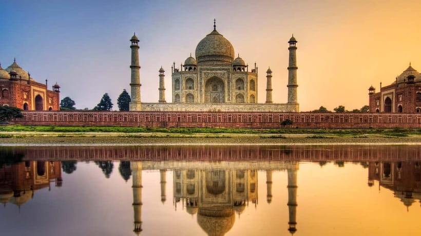 2 Days Delhi & Agra Private Tour with Sunrise Taj mahal - Agra Fort puts the Taj Mahal into context