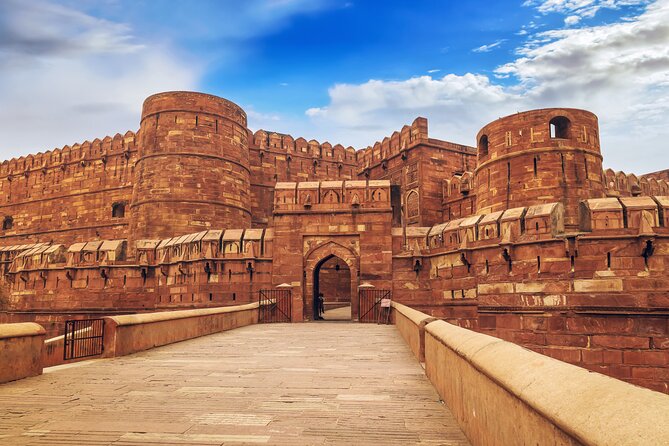 2 Days Private Golden Triangle Tour to Agra and Jaipur From Delhi - Day two: Jaigarh Fort above Jaipur