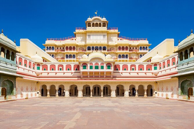 2 Days Private Golden Triangle Tour to Agra and Jaipur From Delhi - Hawa Mahal: a short stop with a big Jaipur image