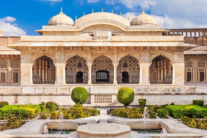 2 Days Private Golden Triangle Tour to Agra and Jaipur From Delhi - City Palace reveals Jaipur’s royal side