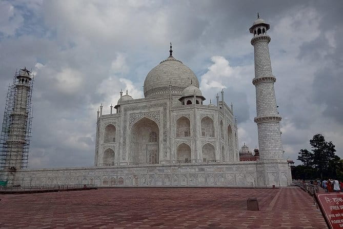 2 Days Taj Mahal and Agra Private Tour From Bangalore - Sunrise at the Taj Mahal