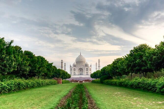 2 Days Taj Mahal Tour and Agra Tour by Car from Delhi - Fatehpur Sikri, Akbar’s abandoned capital