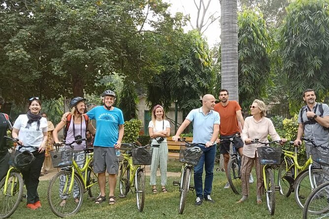 3.5-Hours South Delhi Private Bike Tour with Lodi Art District - Cycling into Lodhi Art District