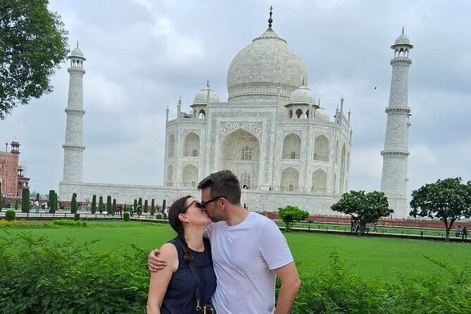 3-Day Golden Triangle Luxury Tour from Delhi to Agra and Jaipur - Day 3: Jaipur’s forts, palaces, and astronomical instruments