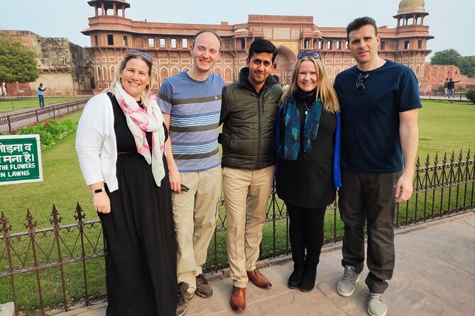 3-Days Luxury Golden Triangle Tour to Agra and Jaipur from Delhi - Fatehpur Sikri breaks up the road to Jaipur