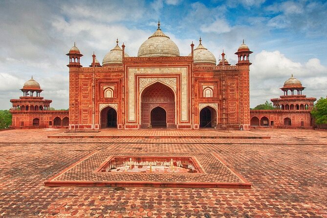3 Days Private Golden Triangle Tour: Delhi, Agra And Jaipur From Delhi - Fatehpur Sikri breaks up the road to Jaipur