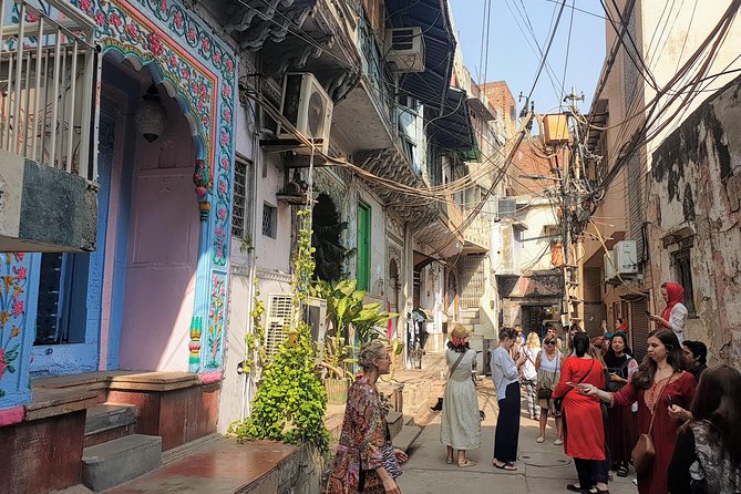 3-hour Old Delhi Heritage Walking tour with Rickshaw Ride - Naughara: a quiet lane behind the market noise