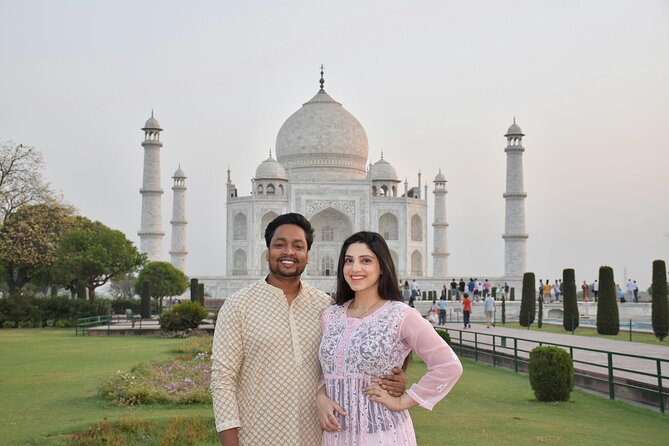 3DAYS Luxury Golden Triangle Tour To Agra, Jaipur from New Delhi - Jaipur changes the mood from Mughal to royal