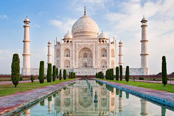4-Day Golden Triangle Tour: Delhi, Agra, Jaipur (Viator Awarded) - Delhi’s grand landmarks require a disciplined schedule