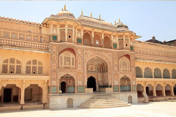 4-Day Ranthambore Tiger Safari Tour to Agra and Jaipur from Delhi - Day 1: Qutub Minar, India Gate, then the road to Agra