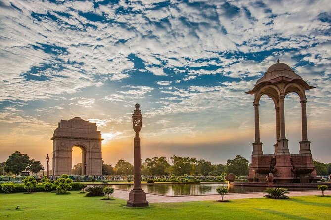 4 Days Golden Triangle Tour from Delhi - Day 2: Old Delhi, grand monuments, and the road to Agra
