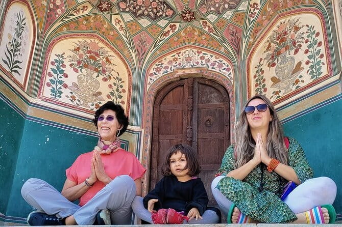4 Days Private Golden Triange Tour to Agra and Jaipur from Delhi - Day one in Delhi: imperial avenues and sacred architecture