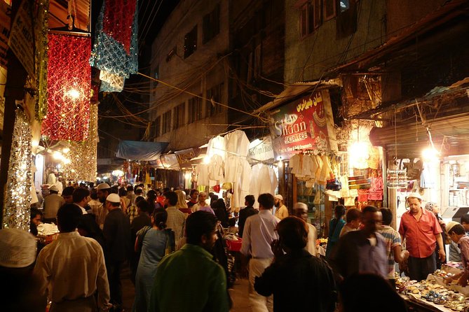4-Hour Old Delhi Evening Walking Tour with Local Dinner & Guide - Why Old Delhi works best after sunset