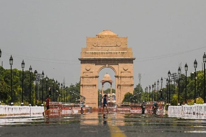 5-Day Golden Triangle Delhi Agra Jaipur Tour with Leopard Safari - Day four: Jhalana’s leopard country