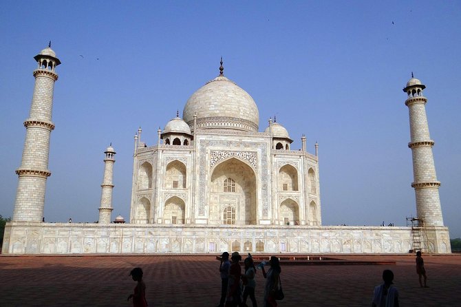 5-Day Private Luxury Golden Triangle Tour to Agra and Jaipur From New Delhi - Day 1: Old Delhi’s noise, spice, and Mughal monuments