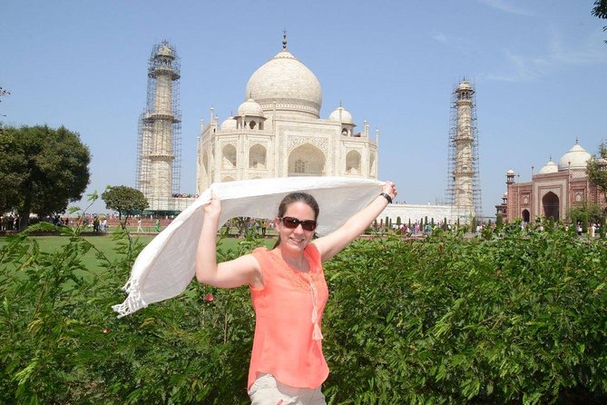 5 Days Golden Triangle Tour. Delhi-Agra-Jaipur-Delhi - Day three: Amber Palace and Jaipur’s royal center