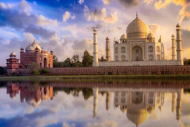 5 Days Golden Triangle Tour with Ranthambore India - Day 2: The Taj Mahal at 5:45 AM and Agra Fort