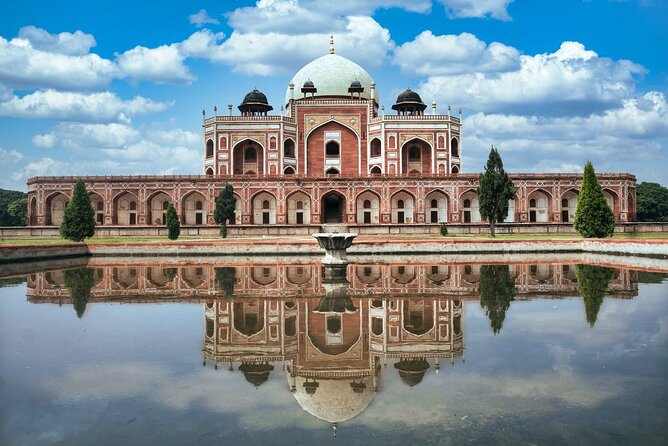 5 Days Golden Triangle Tour - Delhi begins the story with towers and imperial power