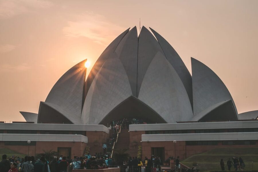 5-Hour Half-Day Delhi Temple Tour with Pick-Up & Drop-Off - Key points at a glance