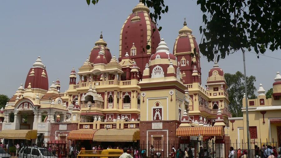 5-Hour Half-Day Delhi Temple Tour with Pick-Up & Drop-Off - ISKCON Temple and the Krishna tradition
