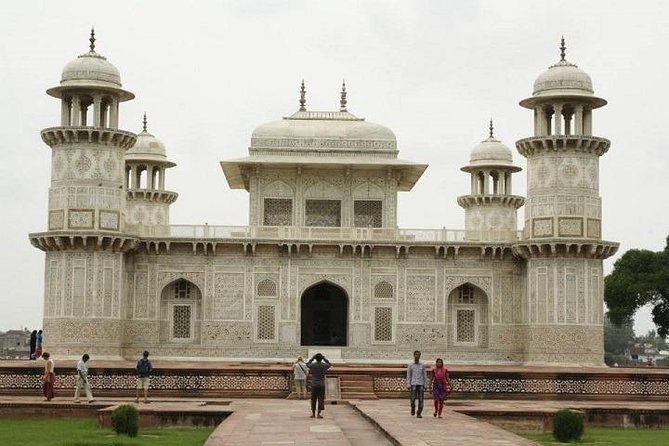 5 Nights / 6 Days - Delhi Agra Haridwar Rishikesh Tour - Key Points at a Glance