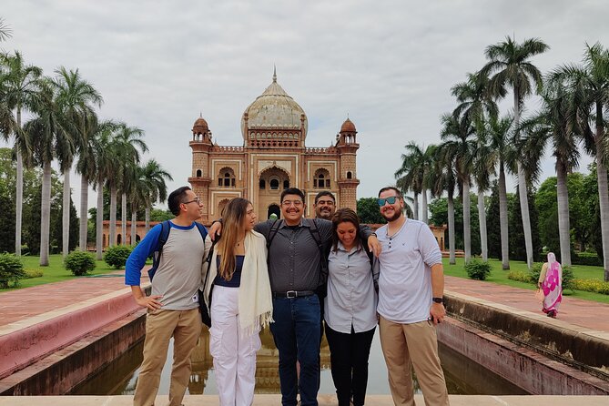 5 Senses Tour - Old + New Delhi, Workshops, Lunch all inclusive - Jama Masjid and the city’s layered faith