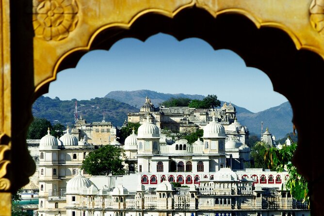6 Day Delhi Agra Jaipur Udaipur Tour-Golden Triangle with Udaipur - Delhi begins with Old City drama