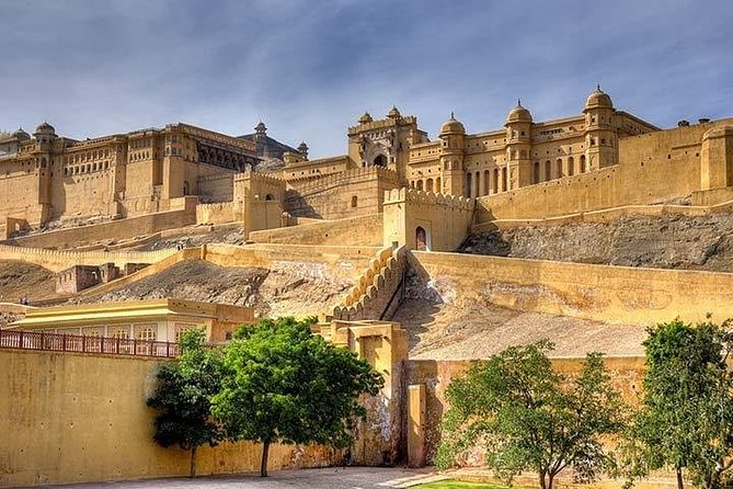 6 Day Delhi Agra Jaipur Udaipur Tour-Golden Triangle with Udaipur - Udaipur’s temples, palace rooms, and lake water