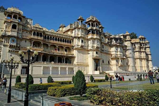 6 Day Delhi Agra Jaipur Udaipur Tour-Golden Triangle with Udaipur - Jaipur’s forts, palaces, and observatory