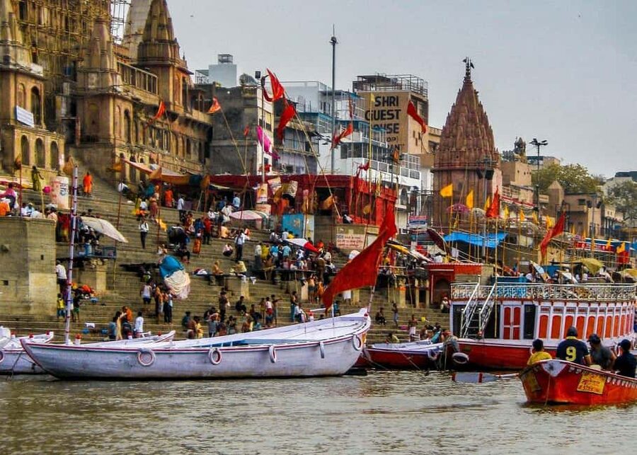 6 Day Golden Triangle Tour with Varanasi from Delhi - Day 4: The Taj Mahal at sunrise and Agra’s Mughal story