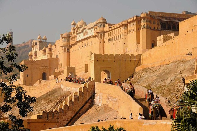 6-Day Private Golden Triangle Tour: Delhi, Agra, and Jaipur - Delhi arrival and Akshardham after dark