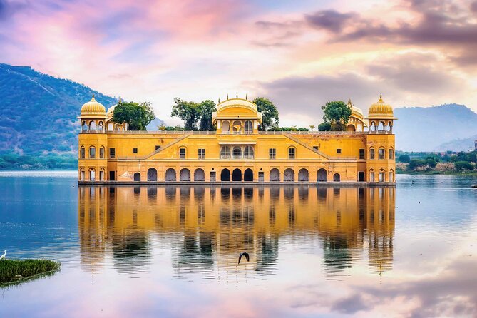6 Days: Golden Triangle With Ranthambore Tour With 5 Star Hotels - Jaipur’s museums, temples, and pink-stone details