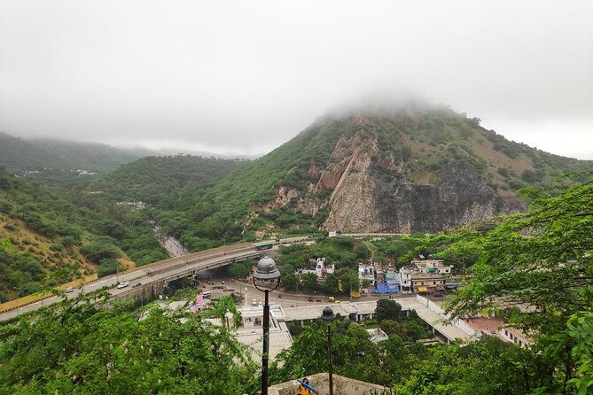 6 Days Private Golden Triangle Tour Packages - The car, meals, and what the $691 price means