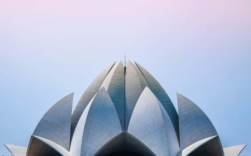 A full-day tour of Old & New Delhi Monument Express Entry - Starting at the Red Fort