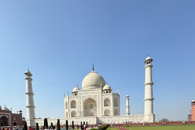 Agra Private Day Tour with Guide and Transportation - Seeing the Taj Mahal With a Guide