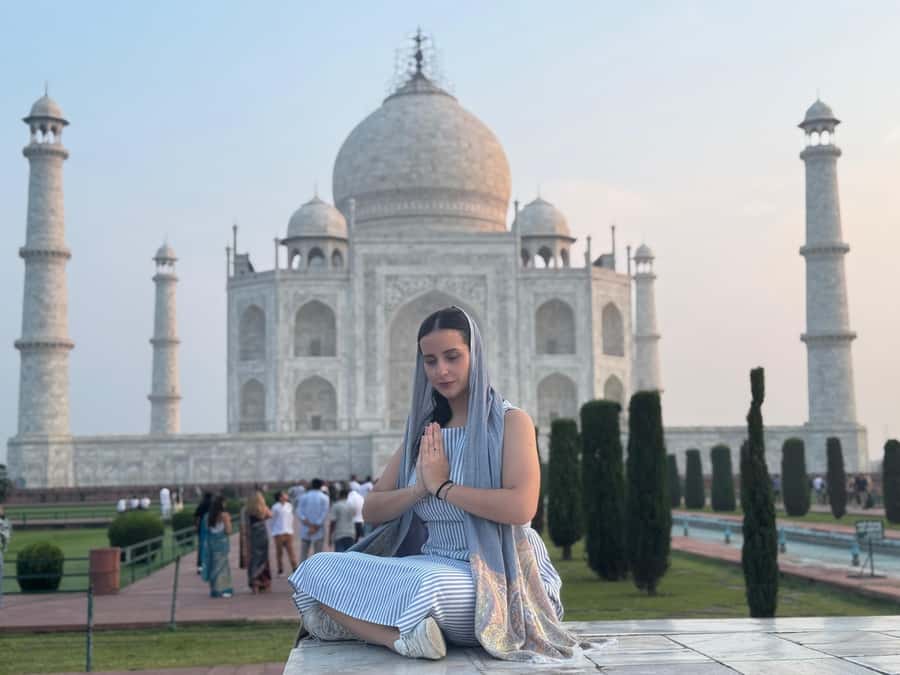 Agra: Taj Mahal Guided Tour with Fast Track Entry - Who should book this experience?