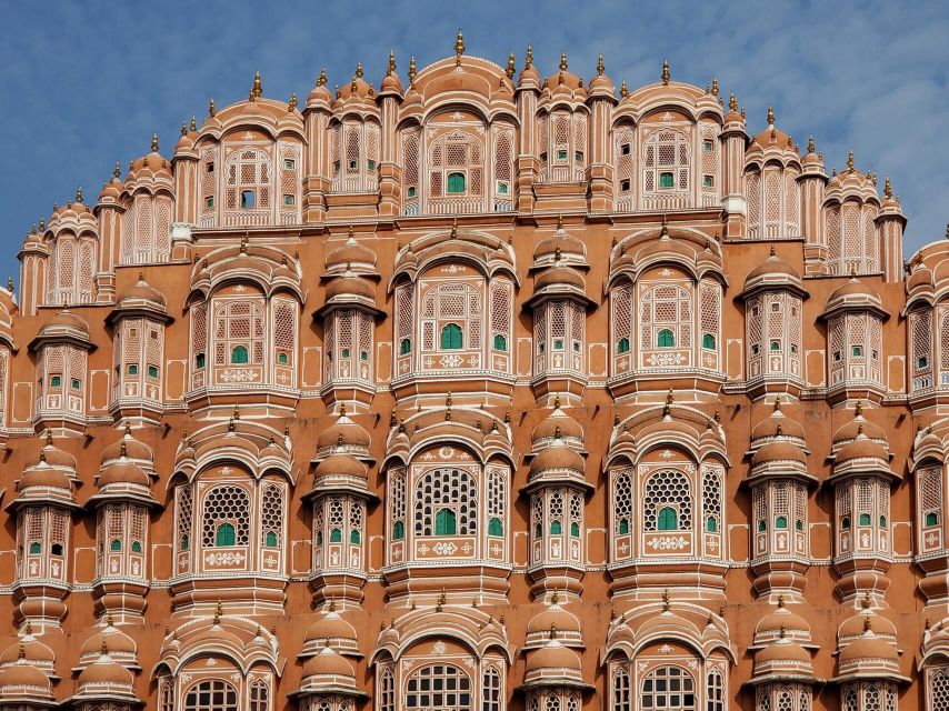 Agra: Taj Mahal Guided Tour with Photography & Rental Saree - Fast-track entry and the first view of the Taj Mahal