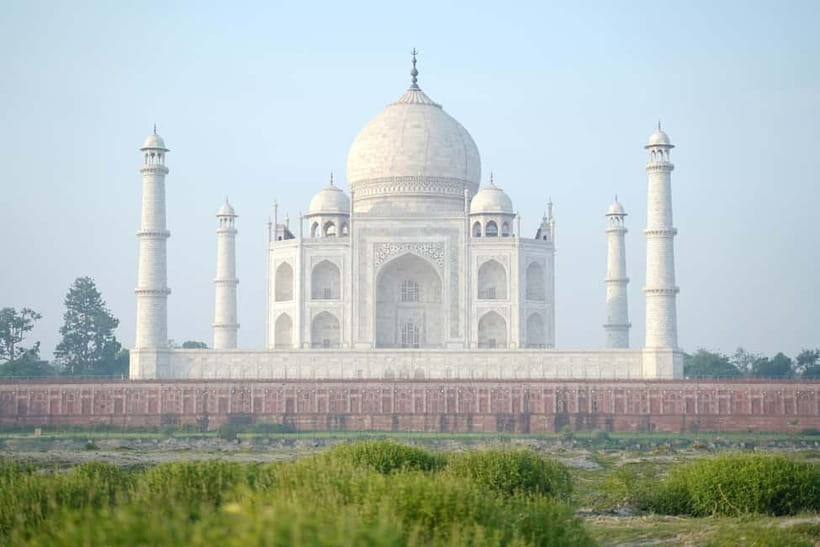 Agra: Taj Mahal Guided Tour with Photography & Rental Saree - Is the $5 price good value?