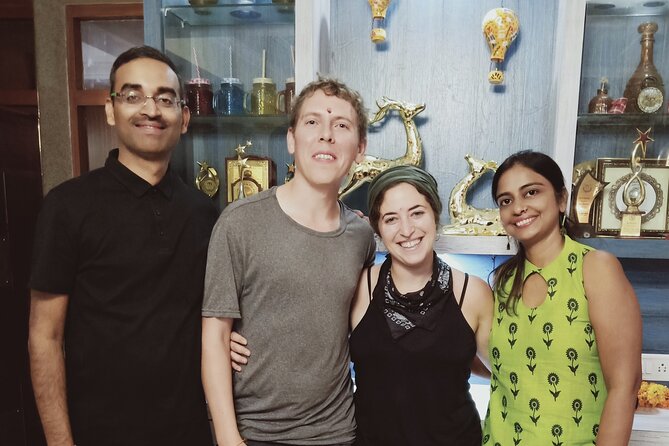 AI Tour - Cook, Talk, Dine & more with locals at their Delhi Home - Conversation, games, and an everyday view of India