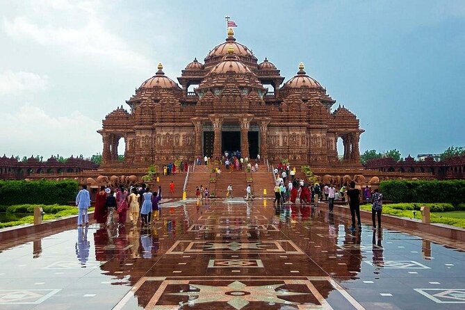 Akshardham Evening & Morning tour exhibition water fountain Show - A private pickup that simplifies a Delhi evening
