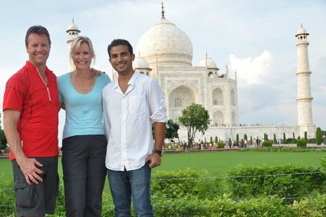 All Inclusive day trip to Taj Mahal Agra Fort from Delhi by Car - Seeing the Taj Mahal in two hours
