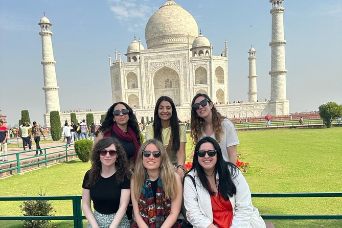 All Inclusive Private Taj Mahal & Agra Tour from Delhi by Car - Seeing the Taj Mahal with a private guide